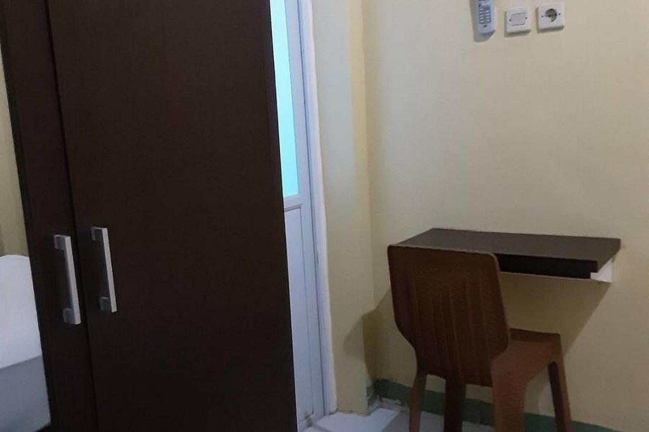 Guest House Syariah Lp3B Brebes Redpartner Buitenkant foto